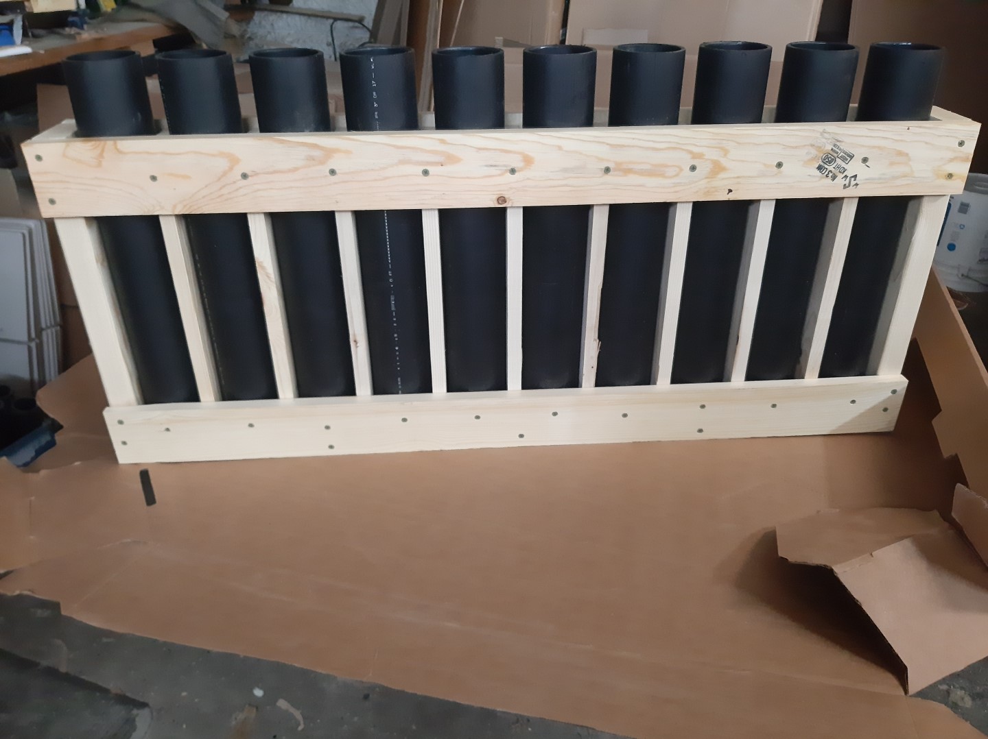 3" rack with 10 tubes, 20" long. <br>3/4" divider between each tube